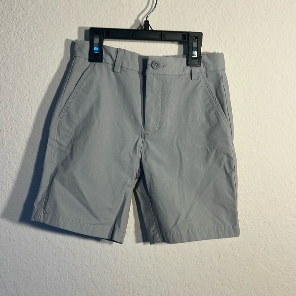 Vineyard vines performance shorts
